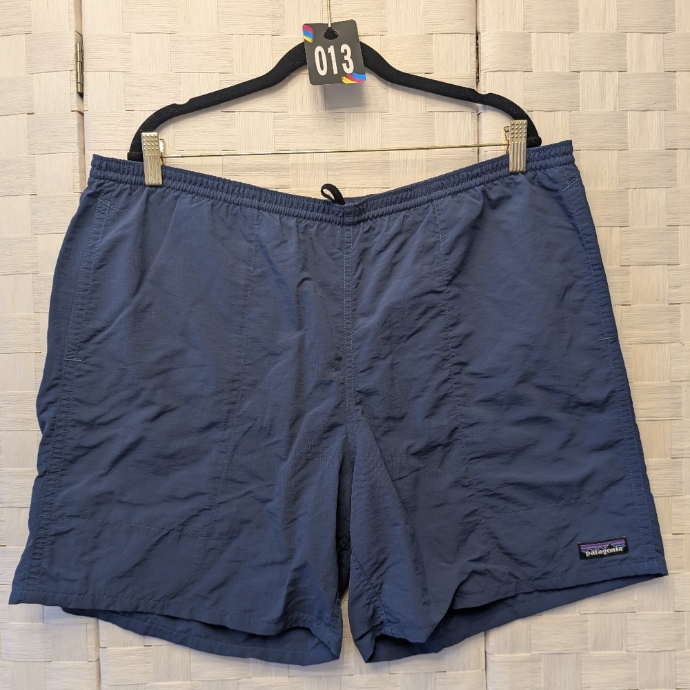 Patagonia Baggies Shorts Mens Navy Blue 5 Inch Inseam Nylon Swim Trunks P-6 Logo